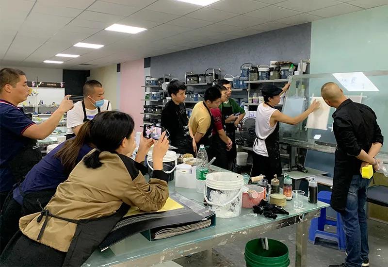 承匠人之魂?鑄工匠之師，基路伯第八期藝術(shù)涂料施工培訓(xùn)圓滿舉辦(圖1)